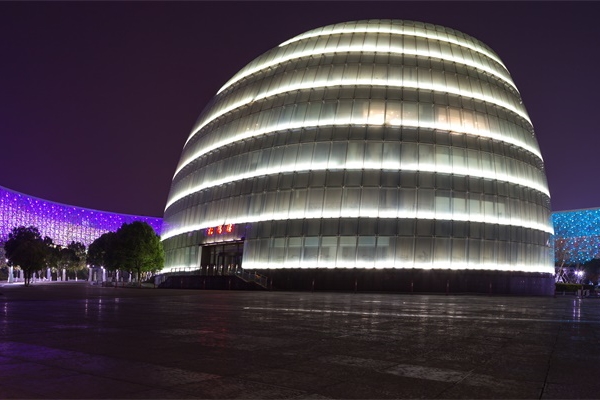 建筑亮化工程設(shè)計(jì)要考慮的問題有哪些？