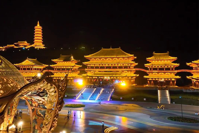 你是不是覺得景區(qū)人氣不夠旺？試試燈光亮化！