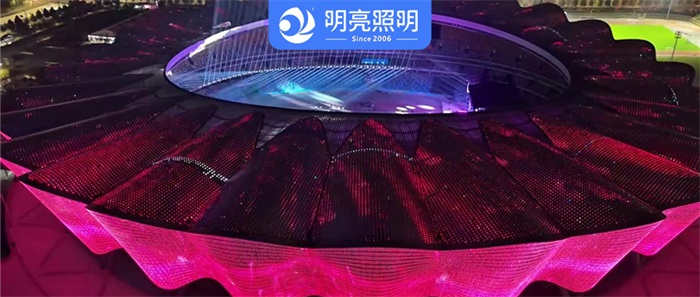 獨家亮化設(shè)計如何實現(xiàn)場館外墻大變身？