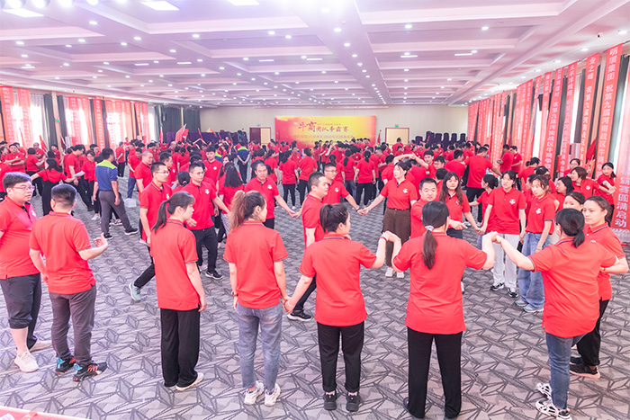 參加牛商爭(zhēng)霸賽，明亮照明集團(tuán)再現(xiàn)企業(yè)風(fēng)采