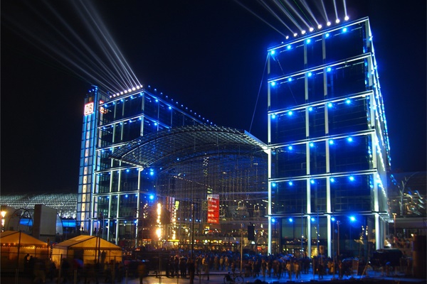 樓宇led亮化設(shè)計塑造城市夜間形象