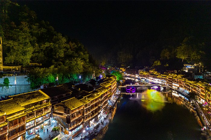 專業(yè)設(shè)計(jì)師揭秘：夜幕下的文旅燈光亮化是怎樣煉成的？