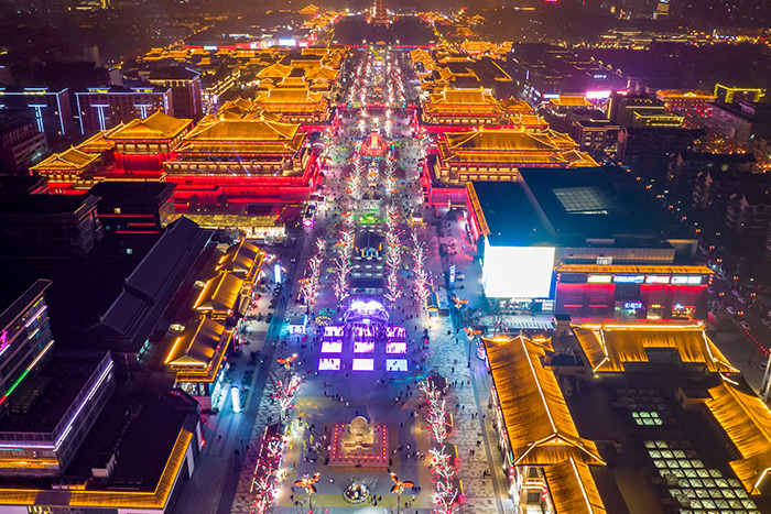 夜游經(jīng)濟爆發(fā)！景區(qū)亮化如何讓客流量暴漲？